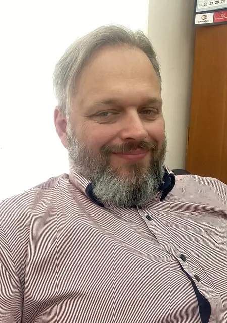 Slava из Астрахани, мне 46, познакомлюсь для приятного времяпровождения