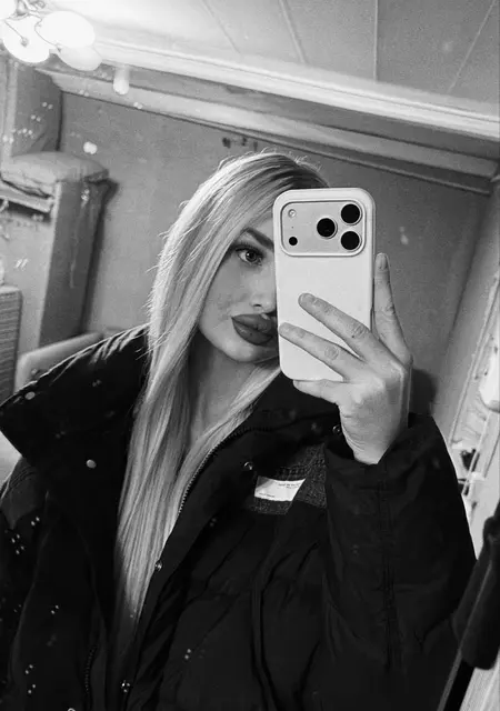 Я Evelina, 20, из Москвы, ищу знакомство для вирта
