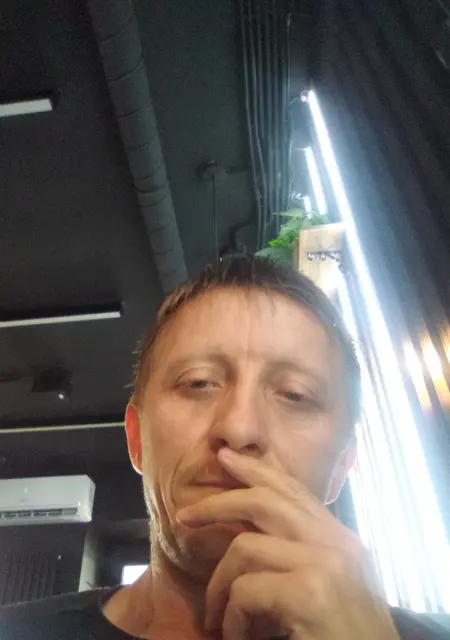Я Рома, 46, из Саратова, ищу знакомства на одну ночь