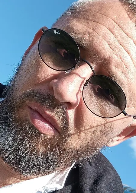 Дмитрий из Екатеринбурга, ищу на сайте общение
