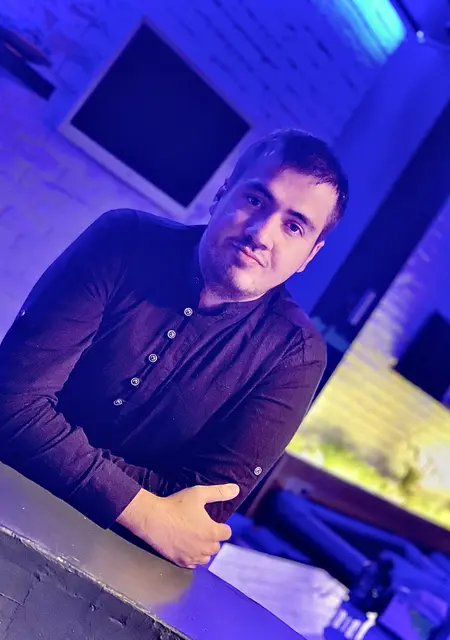 Давид из Пятигорска, ищу на сайте знакомства на одну ночь