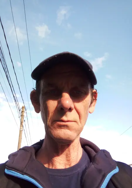 Валерий из Читы, ищу на сайте знакомства без обязательств