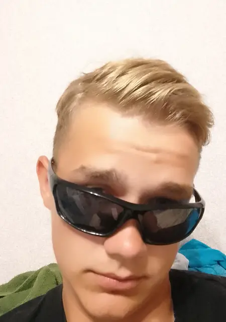 Я Владимир, 20, знакомлюсь на одну ночь в Находке