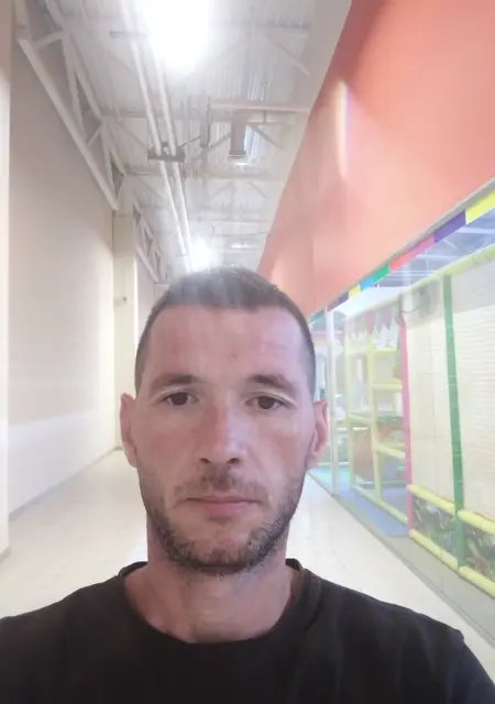 Сергеич из Новороссийска, ищу на сайте знакомства на одну ночь