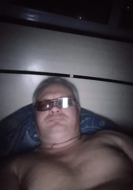 Я Дмитрий, 50, из Иркутска, ищу знакомства без обязательств