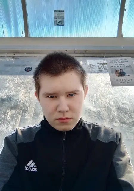 Игорь из Серпухова, мне 21, познакомлюсь на одну ночь