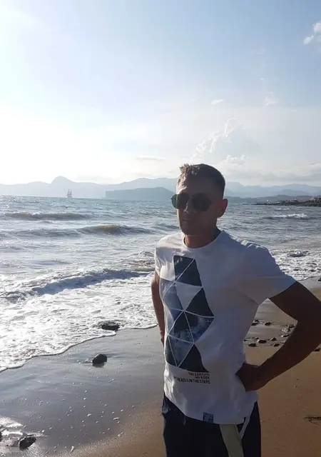 Ром из Ростова-на-Дону, ищу на сайте знакомства без обязательств