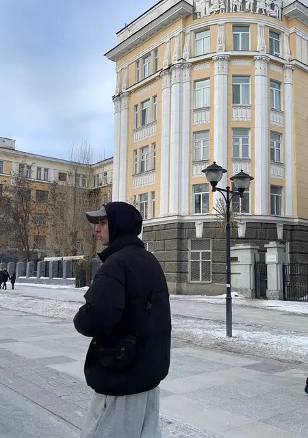 Я Павел, 21, из Пензы, ищу знакомства без обязательств