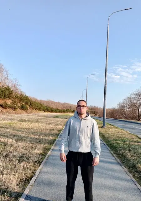 Я Жека, 19, знакомлюсь без обязательств в Владивостоке