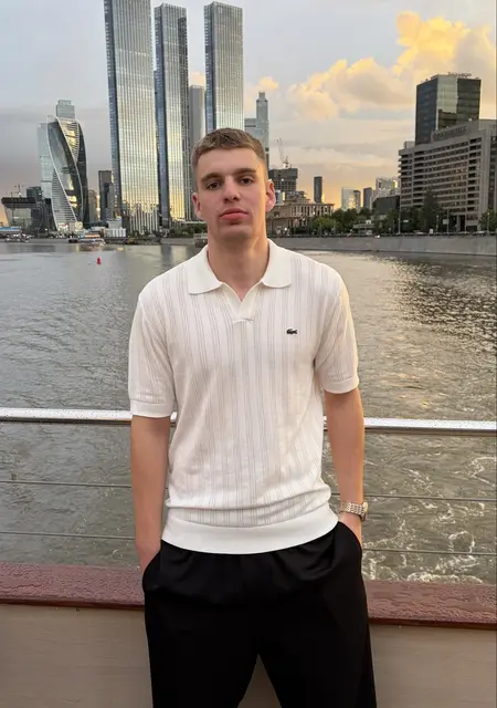 Я Дима, 19, знакомлюсь для общения в Симферополе
