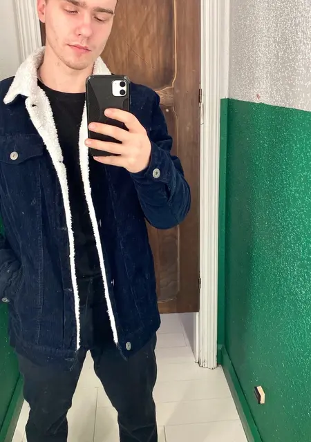 Артем из Санкт-Петербурга, ищу на сайте приятное времяпровождение