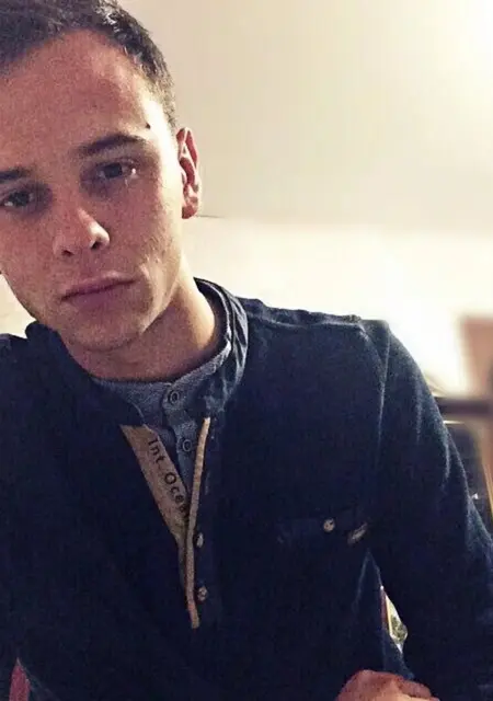 Олег из Новочеркасска, ищу на сайте постоянные отношения