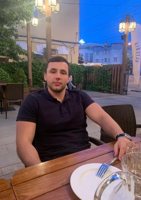 Егор из Калуги, ищу на сайте знакомства без обязательств