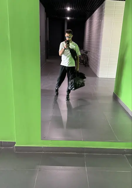 Дмитрий из Пушкина, мне 28, познакомлюсь для вирта