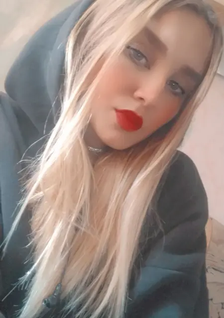 Я Кристина, 24, из Ульяновска, ищу знакомства на одну ночь