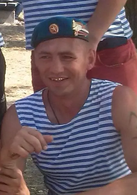 Я Алексей, 49, из Сальска, ищу знакомства на одну ночь