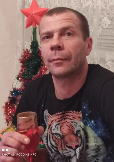 Алексей из Усинска, мне 44, познакомлюсь на одну ночь