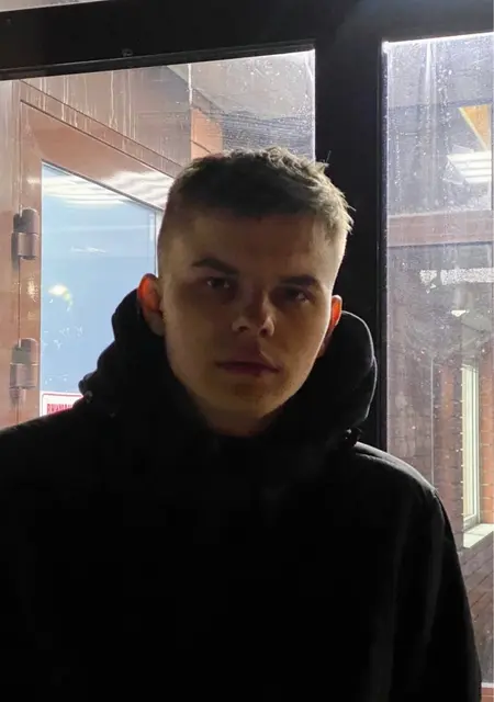 Я Андрей, 21, из Твери, ищу знакомство для постоянных отношений