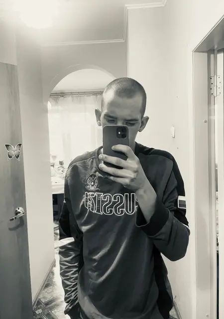 Я Павел, 20, из Энгельса, ищу знакомство для постоянных отношений