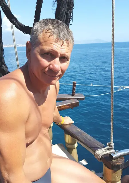 Я Фёдор, 48, из Ижевска, ищу знакомства без обязательств