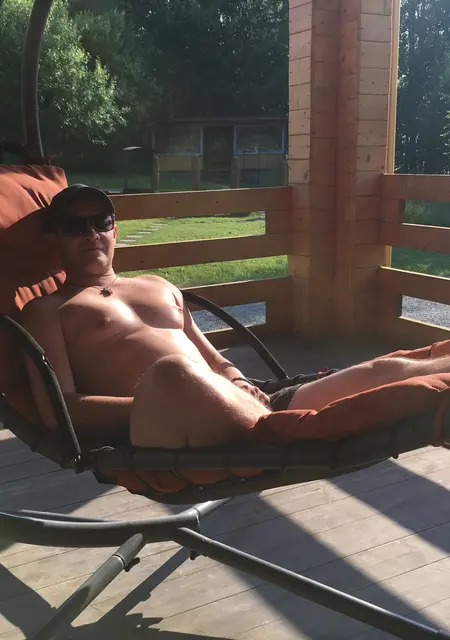 Денчик из Перми, ищу на сайте приятное времяпровождение