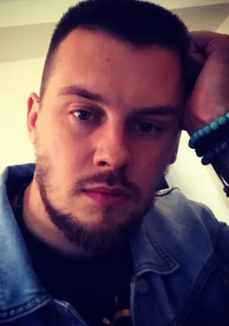 Антон из Ишима, ищу на сайте постоянные отношения