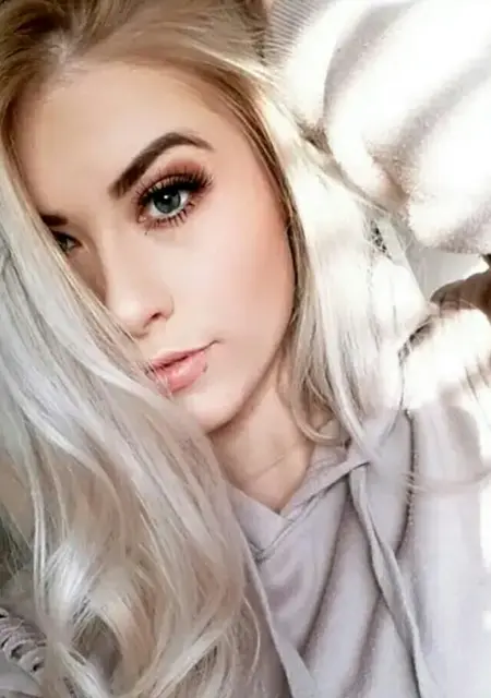 Я Василиса, 25, знакомлюсь без обязательств в Уссурийске