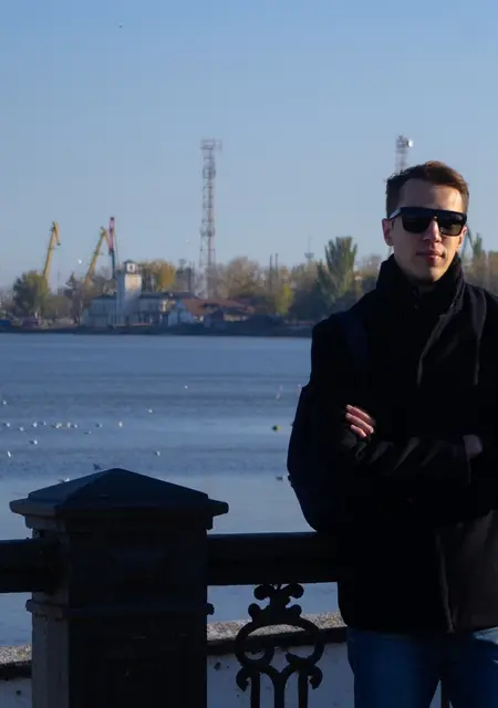 Дмитрий из Таганрога, мне 29, познакомлюсь для приятного времяпровождения