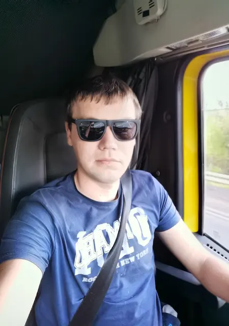 Эдик из Азнакаева, мне 33, познакомлюсь для дружбы