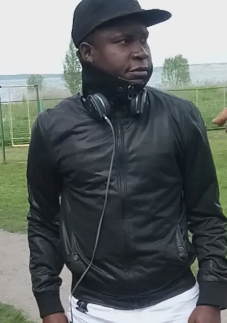 Я Дмитрий, 43, из Переславля-Залесского, ищу знакомство для приятного времяпровождения