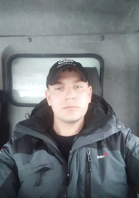 Я Павел, 31, из Новокузнецка, ищу знакомства без обязательств