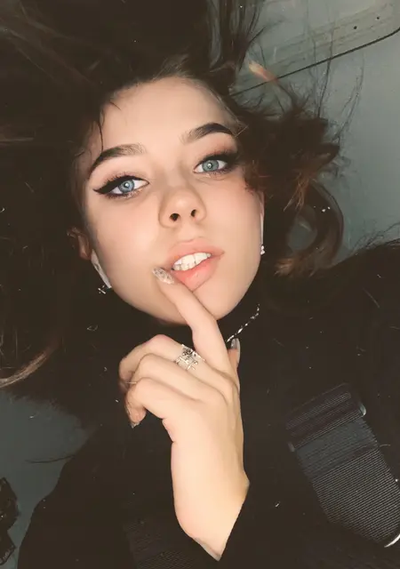 Я Мария, 23, из Оренбурга, ищу знакомство для вирта