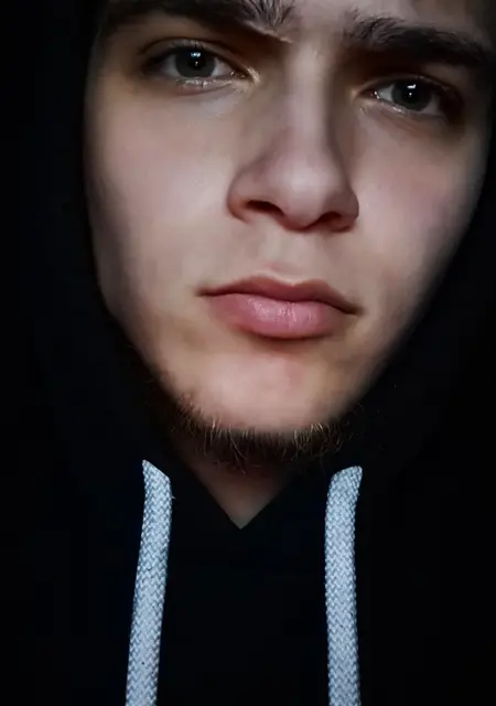 Сергей из Шахт, ищу на сайте знакомства на одну ночь