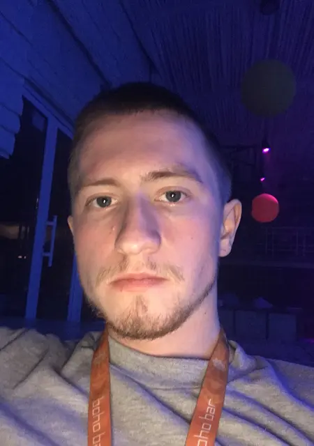 Я Сергей, 28, знакомлюсь без обязательств в Херсоне