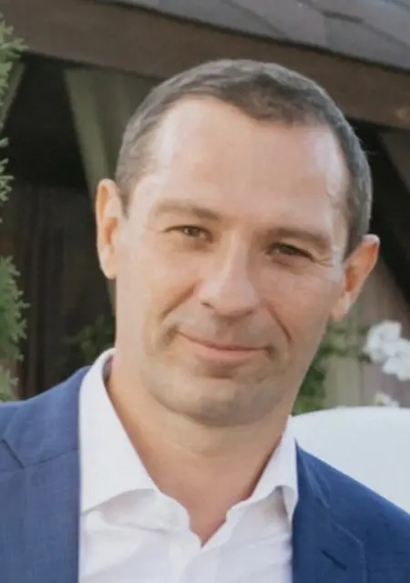 Я Сергей, 42, из Сум, ищу знакомство для приятного времяпровождения