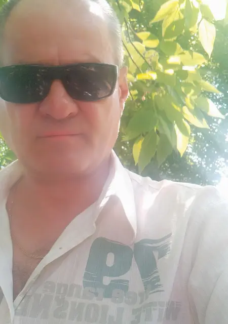 Я Александр, 55, из Омска, ищу знакомство для постоянных отношений