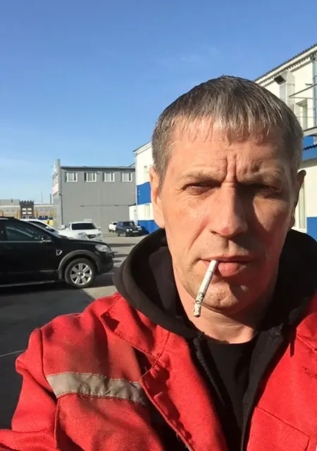 Я Анатолий, 47, из Сургута, ищу знакомства на одну ночь