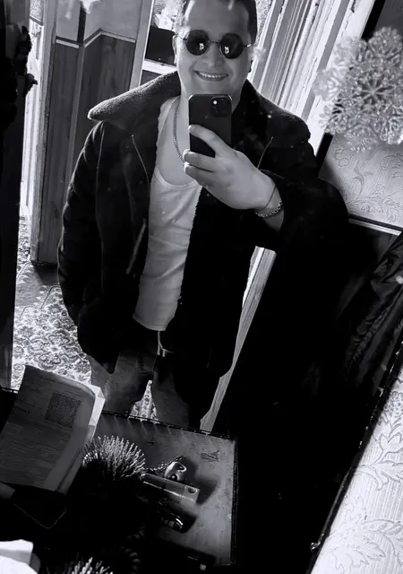 Михаил из Елизова, ищу на сайте приятное времяпровождение