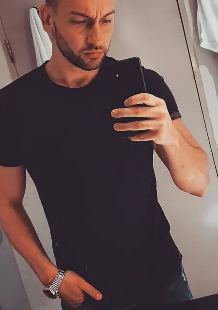 Саша из Тулуна, ищу на сайте знакомства на одну ночь