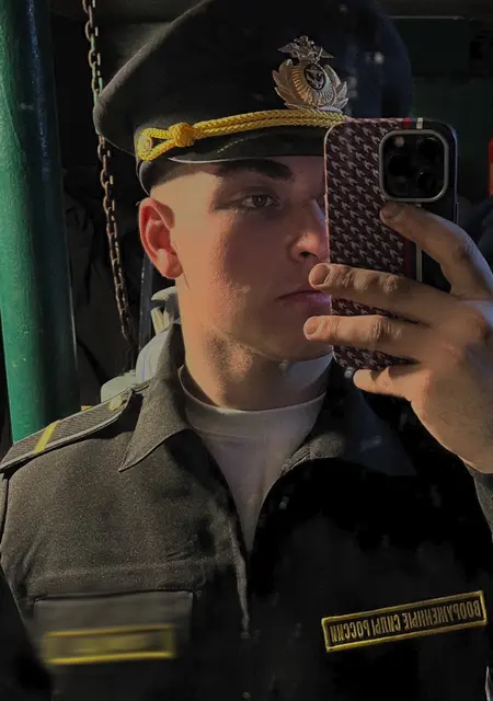 Дамир из Владивостока, ищу на сайте знакомства без обязательств