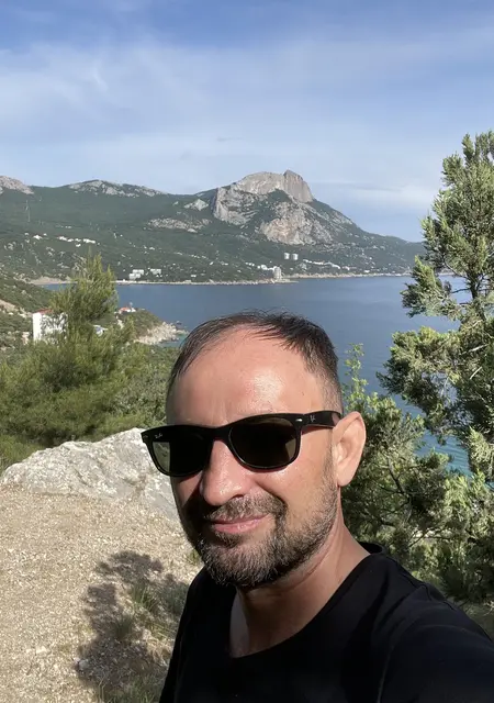 Серж из Севастополя, мне 43, познакомлюсь для открытые отношения