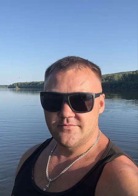 Я Василий, 39, из Москвы, ищу знакомства без обязательств