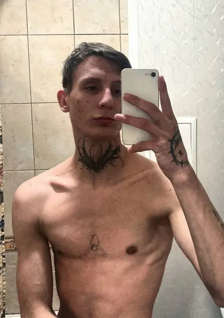 Я Arkadiy, 21, из Южно-Сахалинска, ищу знакомства без обязательств