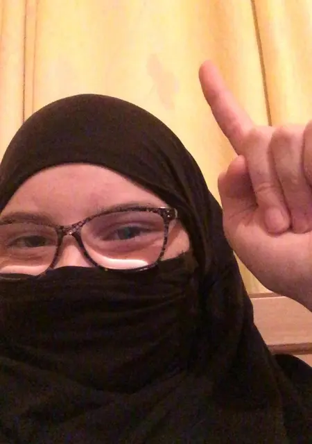 Я Саша, 25, из Тольятти, ищу знакомства без обязательств