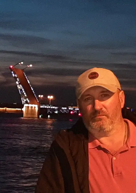 Я Александр, 50, из Нижнекамска, ищу знакомство для приятного времяпровождения