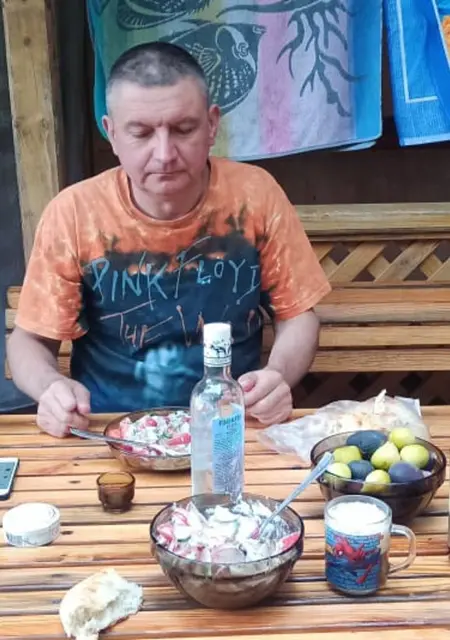 Вольдемар из Санкт-Петербурга, мне 80, познакомлюсь без обязательств