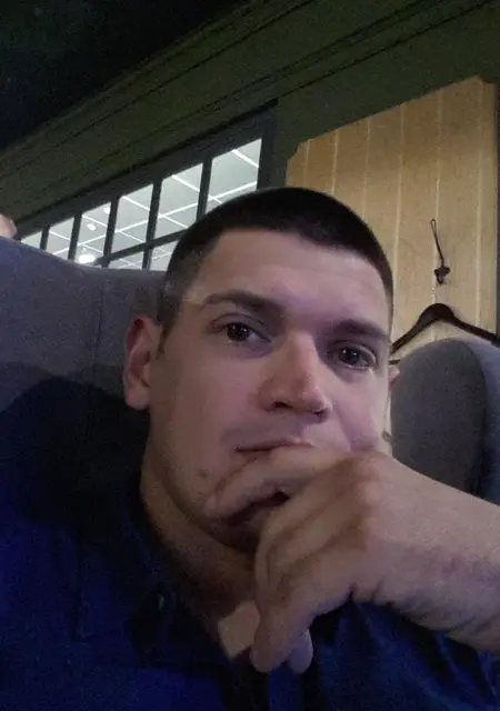 Александр из Сочи, мне 43, познакомлюсь для постоянных отношений