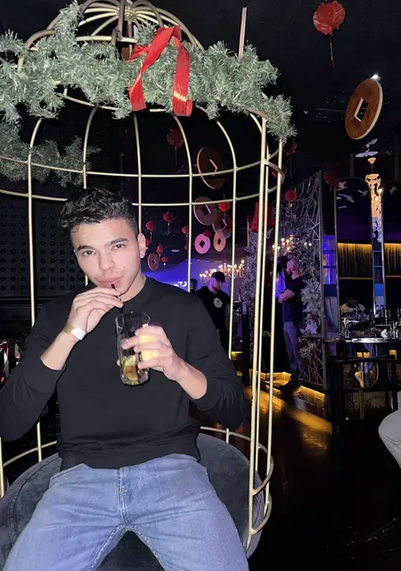 Я Amir Achraf, 24, из Ставрополя, ищу знакомства на одну ночь
