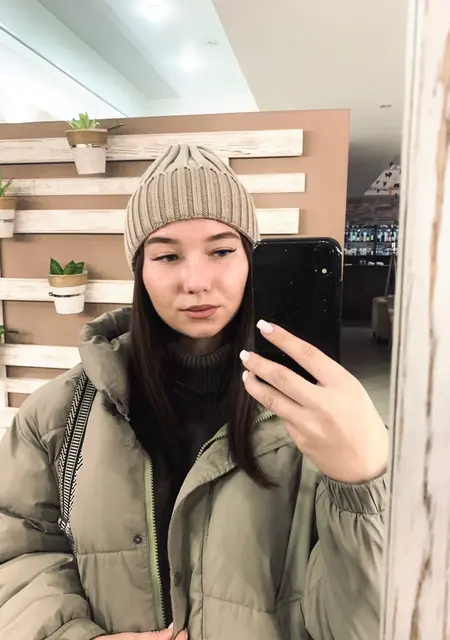 Я Ксения, 22, из Томска, ищу знакомство для приятного времяпровождения