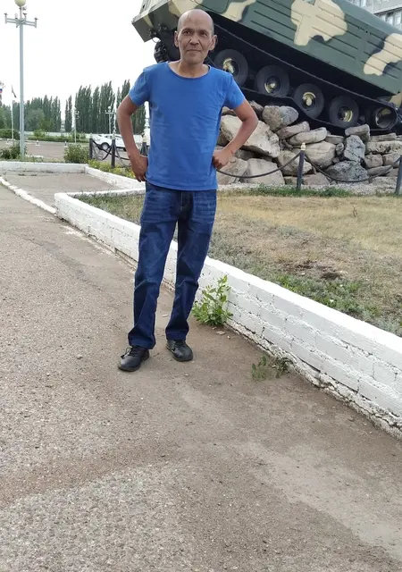 Рустам из Набережных Челнов, ищу на сайте знакомства без обязательств